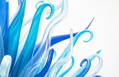 Glass-art-blue-and-white